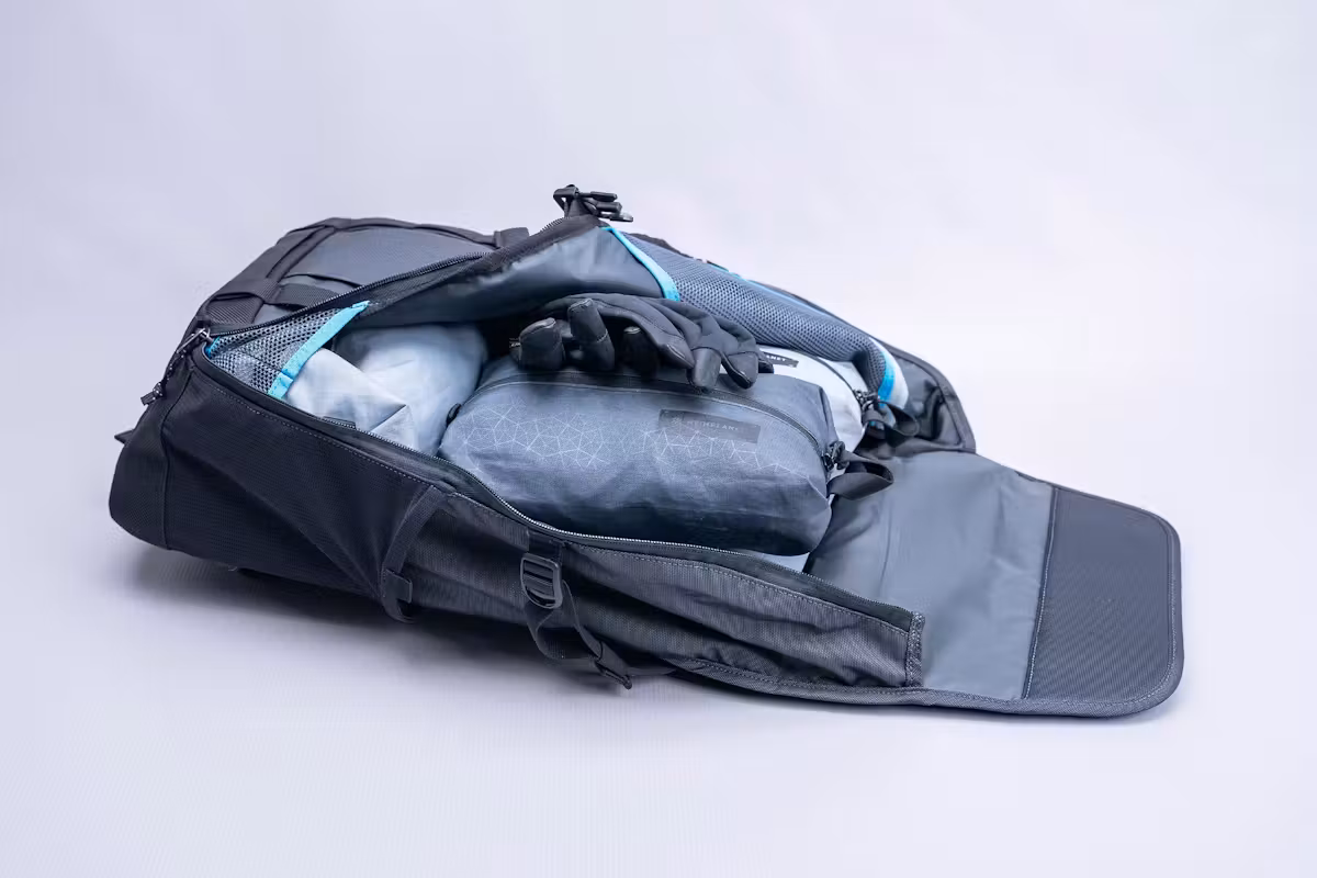 Thule Subterra 25L 满置状态 Thule Subterra 25L 满置状态