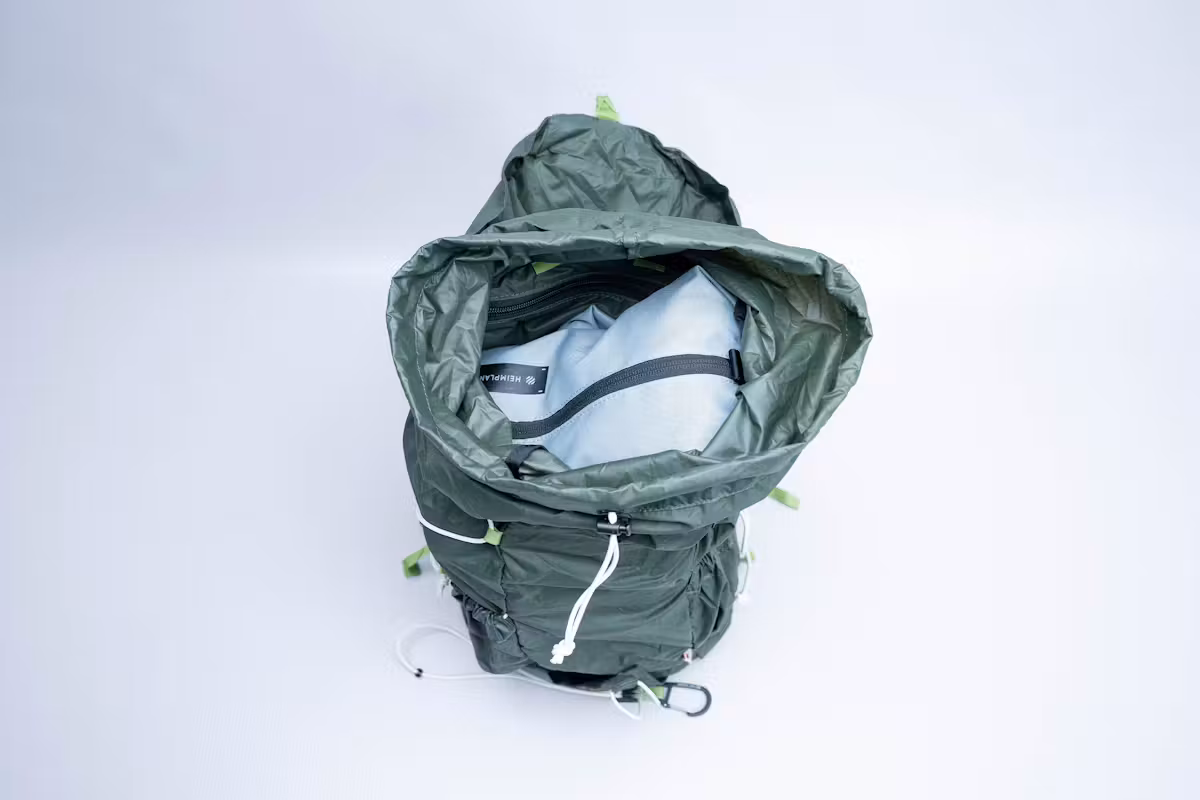 Topo Designs TopoLite 束口背包 16L 满置状态 Topo Designs TopoLite 束口背包 16L 满置状态