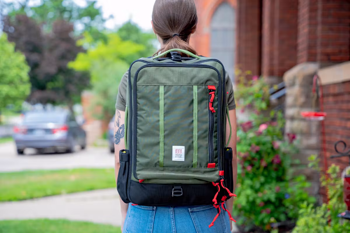 Topo Designs Global Travel Bag 30L 旅行背包背面 Topo Designs Global Travel Bag 30L 旅行背包背面