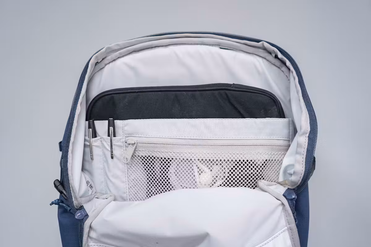 Fjallraven Ulvo 23 背包主隔层 Fjallraven Ulvo 23 背包主隔层
