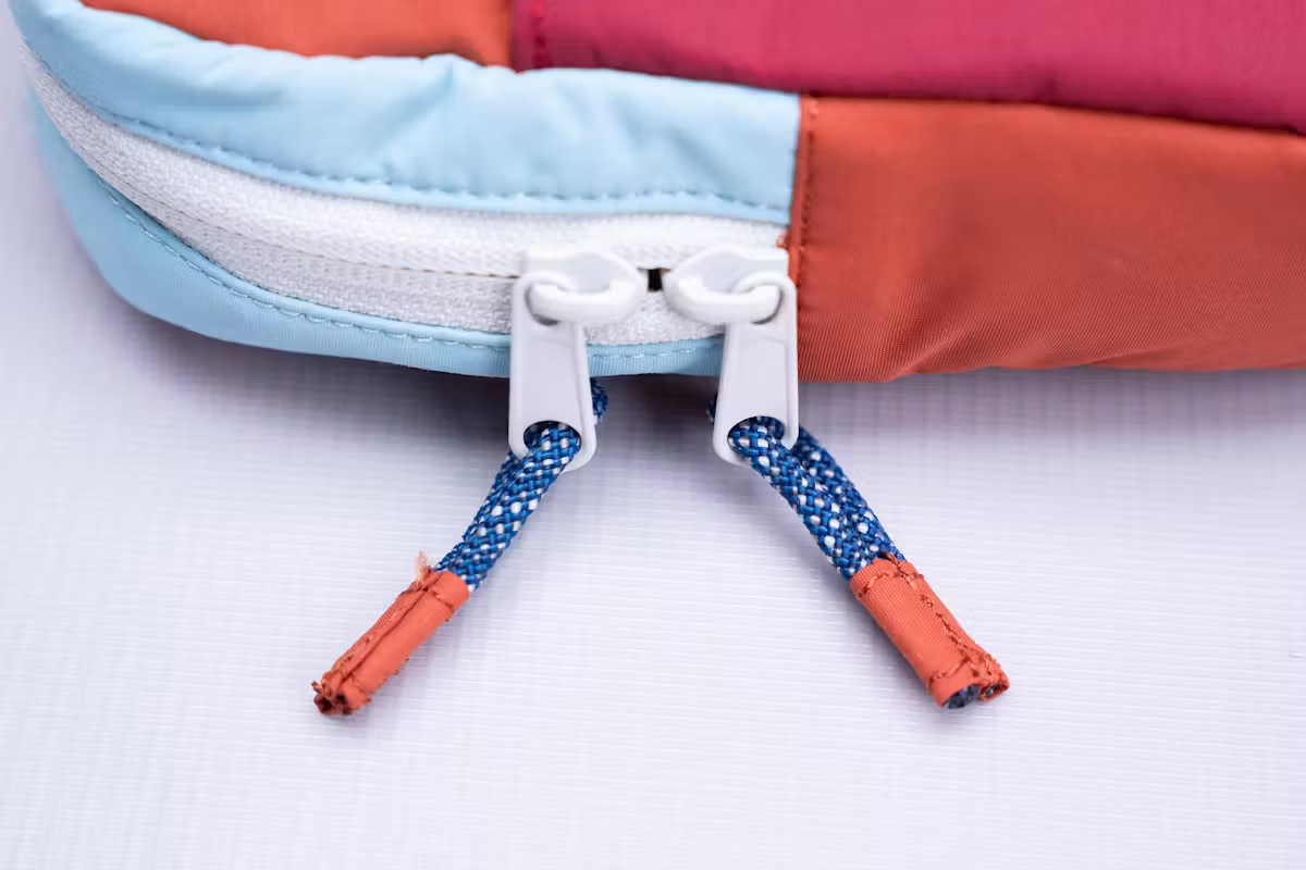 KAVU Yorktown 单肩包拉链 KAVU Yorktown 单肩包拉链