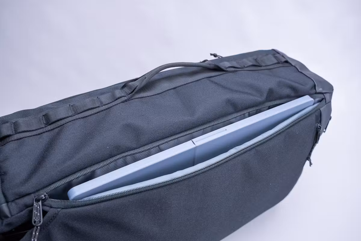 Timbuk2 Wingman 旅行背包行李袋笔记本电脑隔层后部 Timbuk2 Wingman 旅行背包行李袋笔记本电脑隔层后部