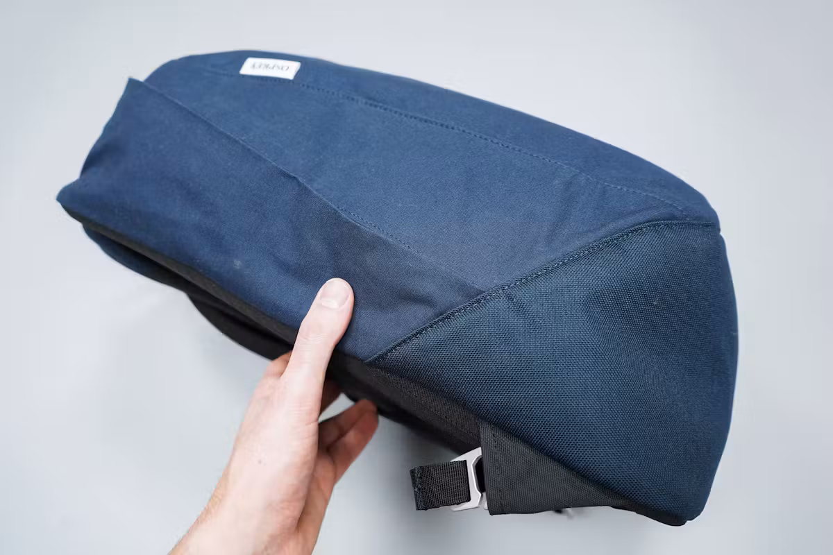 Osprey Arcane Large 日用背包侧面