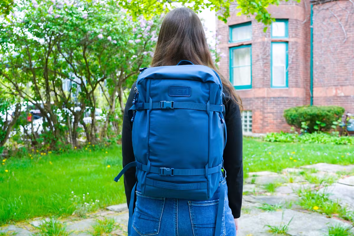YETI Crossroads 22L 背包 | 在底特律散步时背着这款背包 YETI Crossroads 22L 背包 | 在底特律散步时背着这款背包