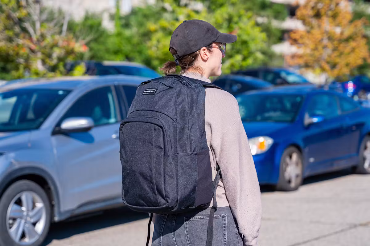 Dakine Campus L 33L 背包侧边 Dakine Campus L 33L 背包侧边