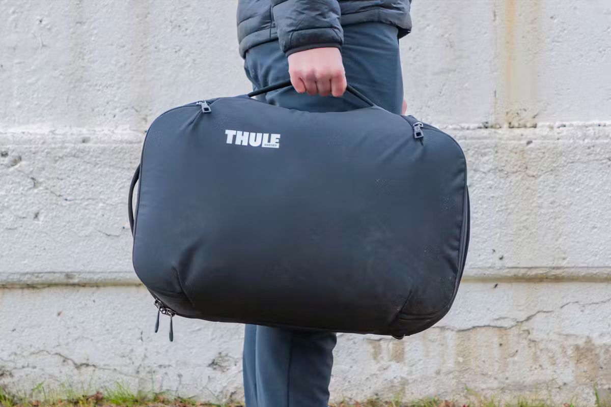 Thule Subterra Convertible Carry-On 行李袋