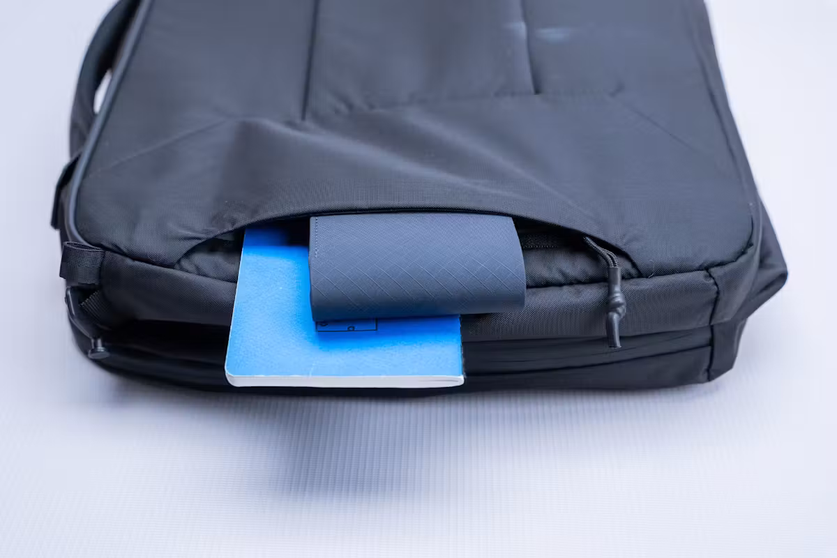 Osprey Ozone 随身登机包后袋 Osprey Ozone 随身登机包后袋