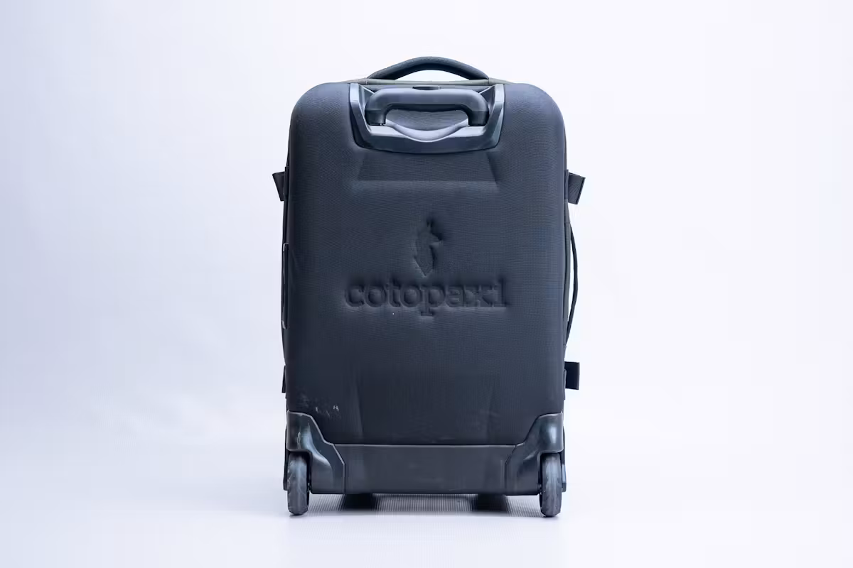 Cotopaxi Allpa 38L 拉杆箱背面 Cotopaxi Allpa 38L 拉杆箱背面