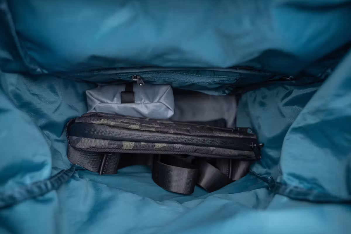 Patagonia Arbor Roll Top Pack 30L 内部 Patagonia Arbor Roll Top Pack 30L 内部
