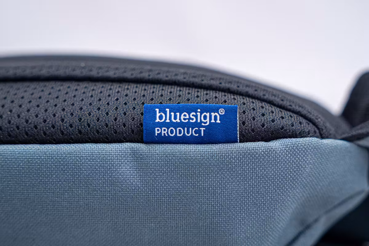 Thule Aion 斜挎包 通过了 bluesign® 认证