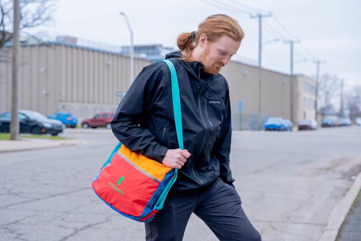 Cotopaxi(科托帕希) Taal Convertible Tote (Del Dia) 可转换手提包 Cotopaxi(科托帕希) Taal Convertible Tote (Del Dia) 可转换手提包
