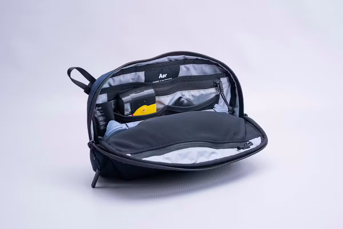 Aer Pro Sling 斜挎包满置状态