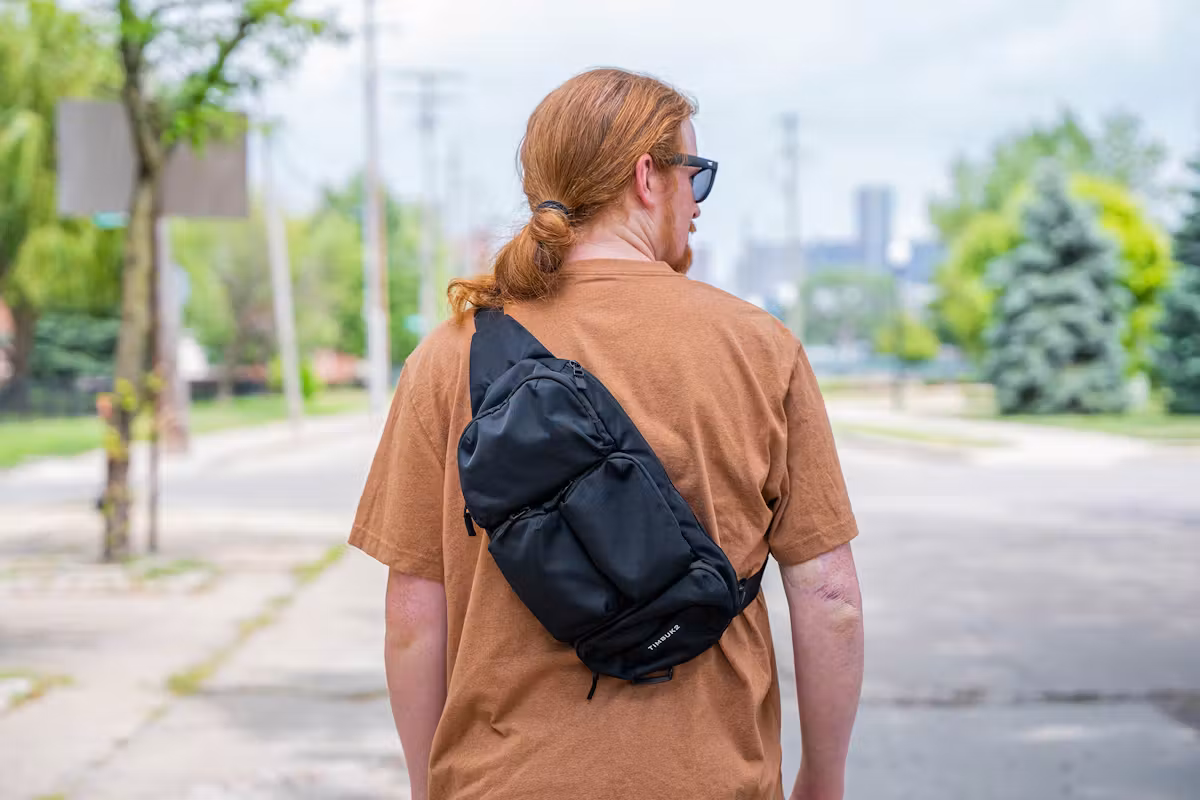 Timbuk2 Vapor Sling 斜挎包背面 Timbuk2 Vapor Sling 斜挎包背面
