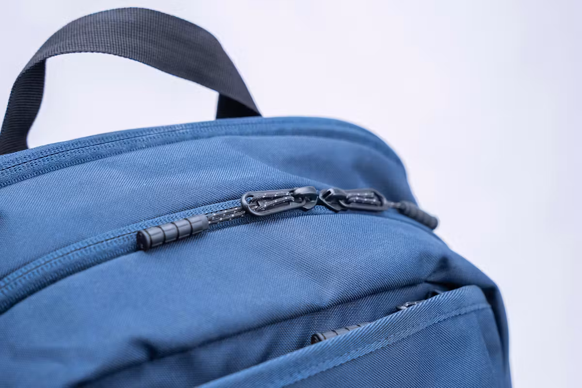 Timbuk2 Q 笔记本电脑背包 2.0 拉链