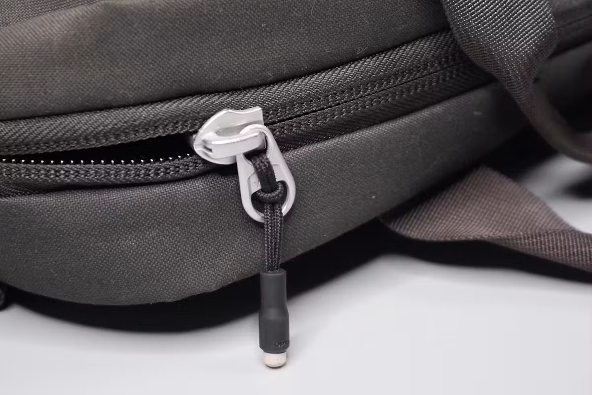 Osprey Arcane Brief 拉链