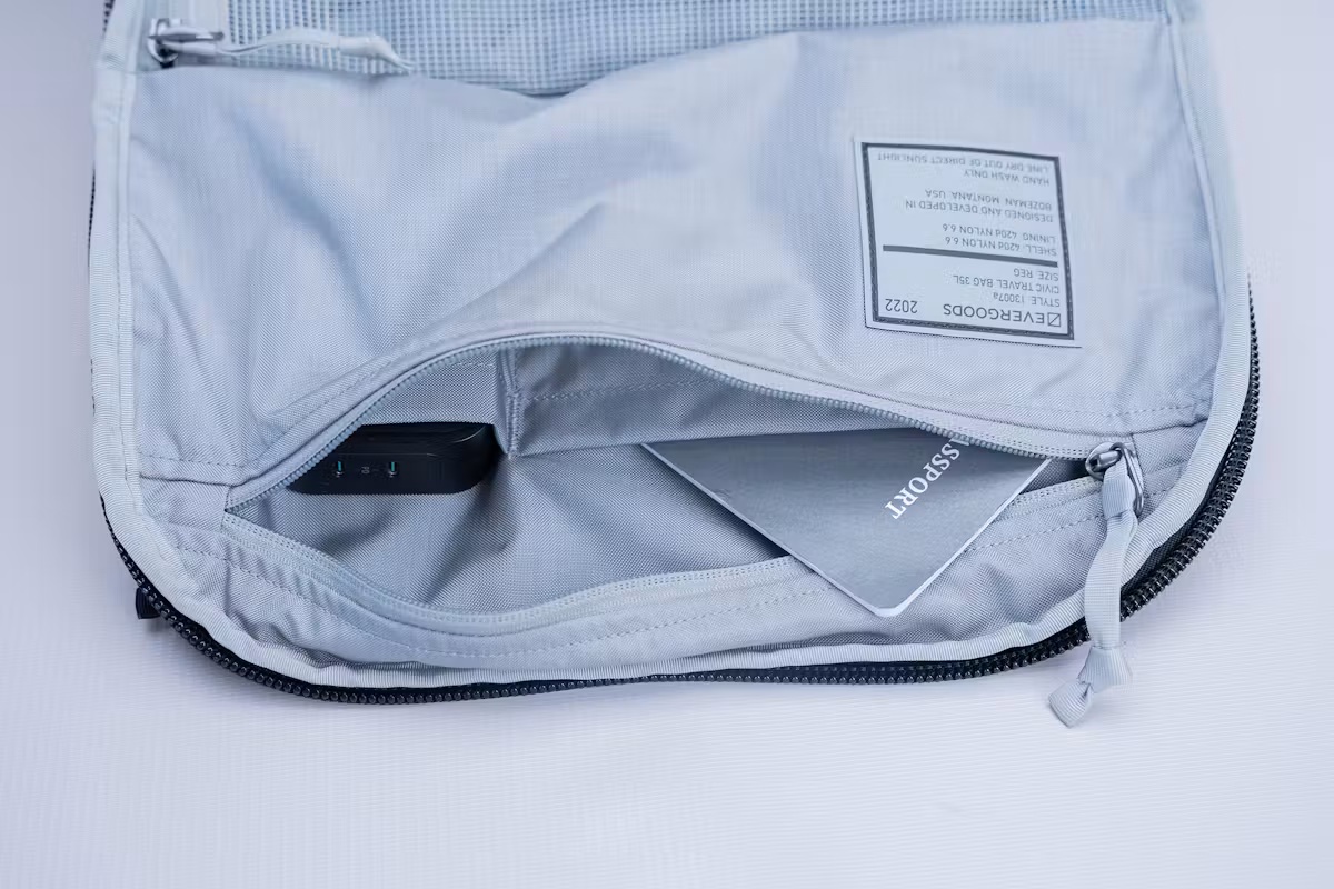 EVERGOODS Civic 旅行包 35L (CTB35) 风琴式设计内袋 EVERGOODS Civic 旅行包 35L (CTB35) 风琴式设计内袋