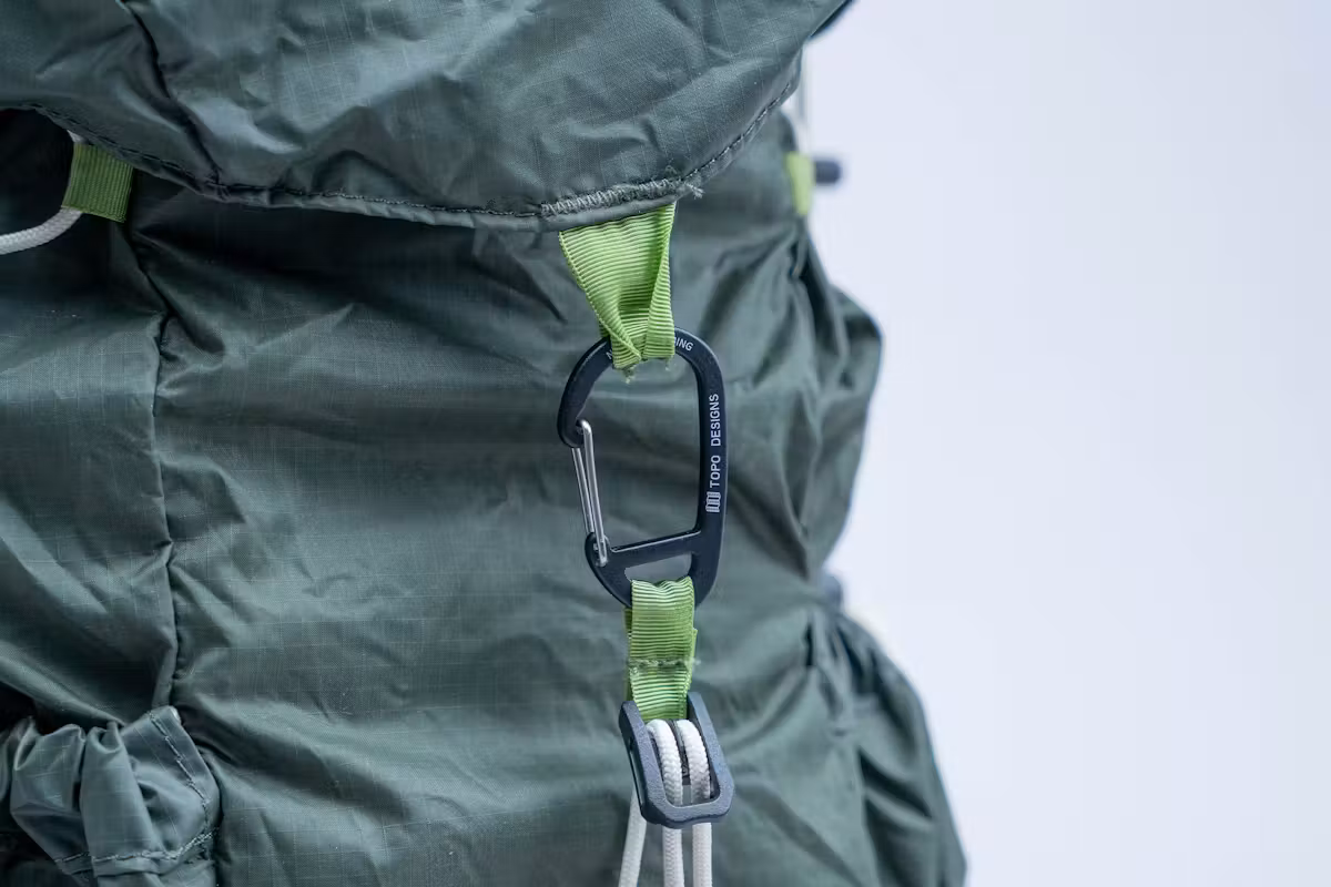 Topo Designs TopoLite Cinch Pack 16L 登山扣 Topo Designs TopoLite Cinch Pack 16L 登山扣