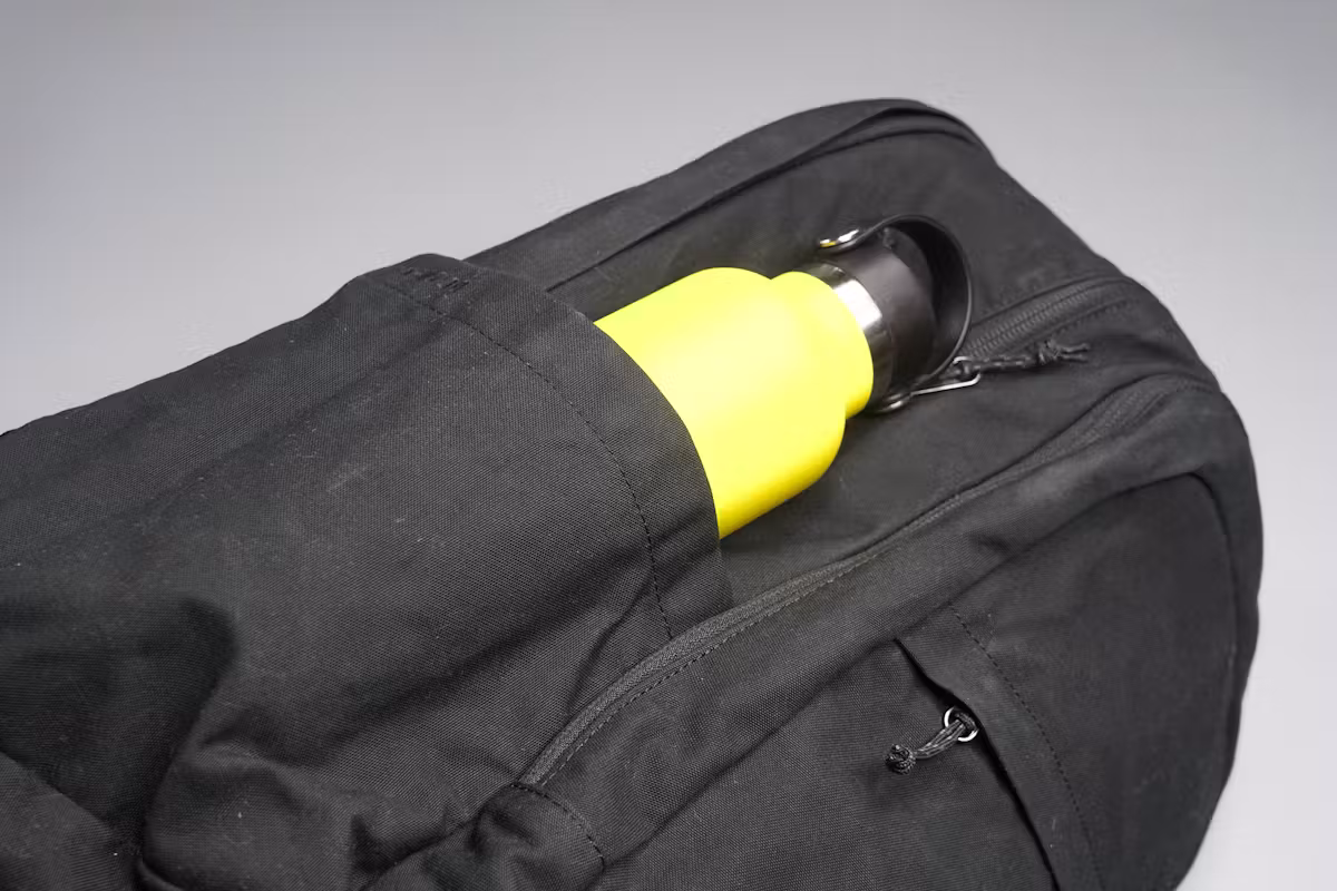 Fjallraven Raven 28L 背包水壶口袋