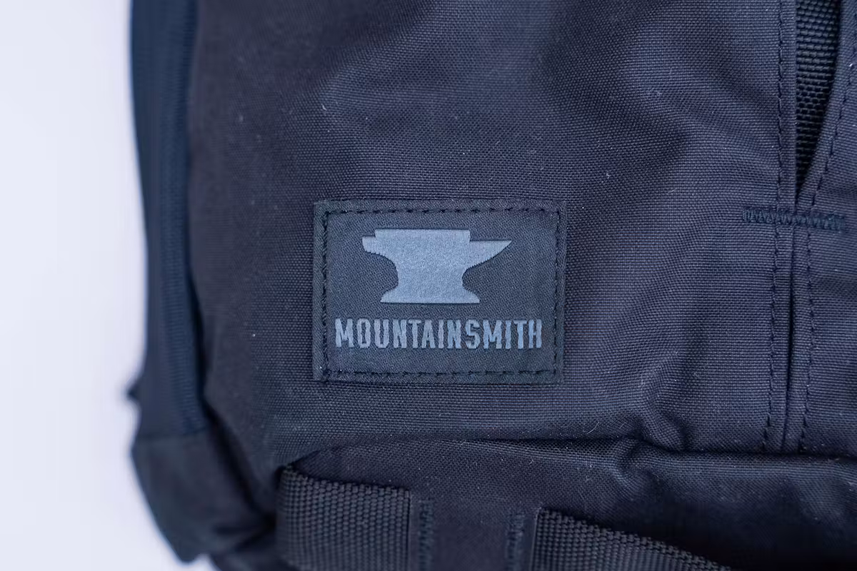 Mountainsmith Divide 品牌标识