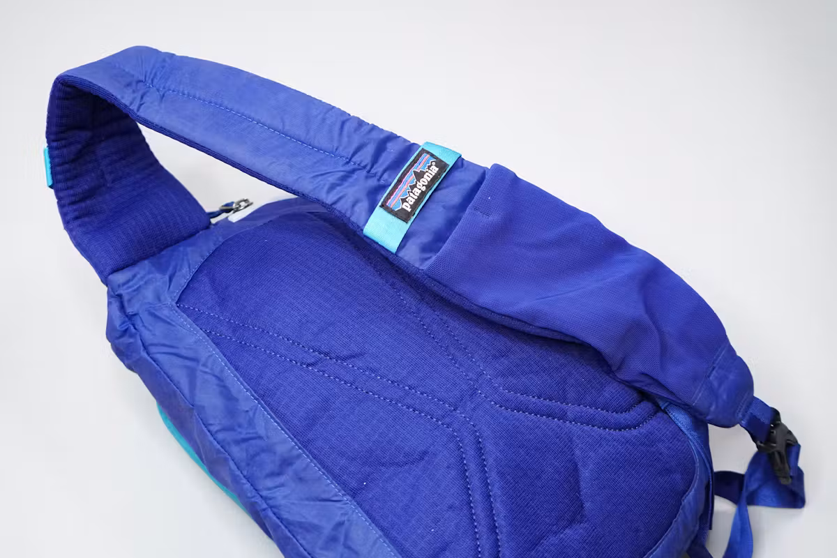 Patagonia 超轻黑洞斜挎包 8L 肩带 Patagonia 超轻黑洞斜挎包 8L 肩带