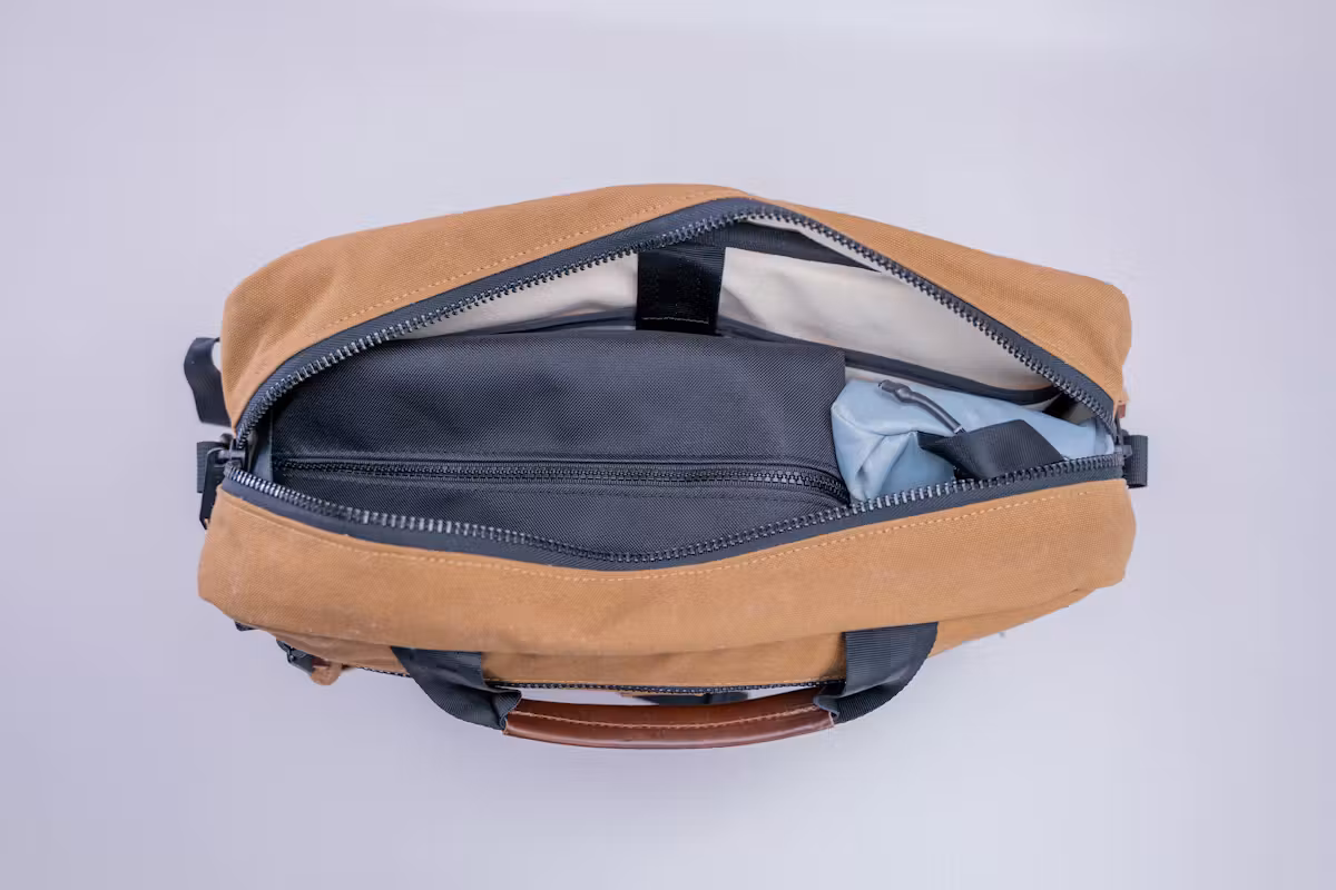 Topo Designs 通勤公文包已打包 Topo Designs 通勤公文包已打包