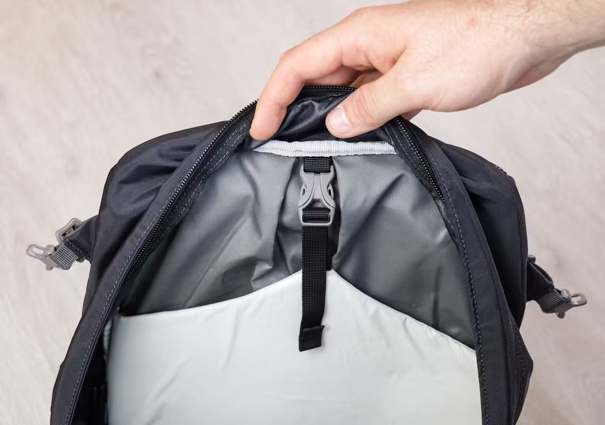 Osprey Daylite Plus 笔记本电脑隔扣 Osprey Daylite Plus 笔记本电脑隔扣
