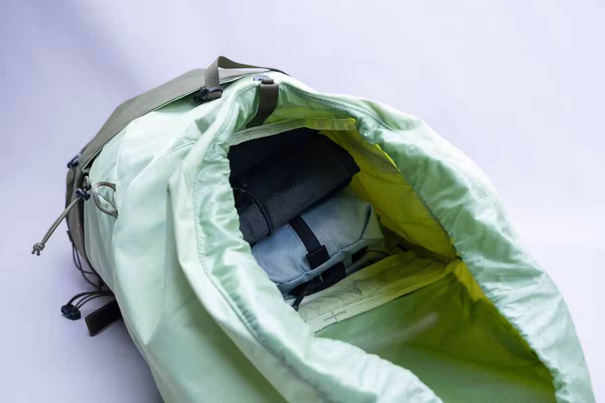 Patagonia Altvia Pack 36L 内部空间