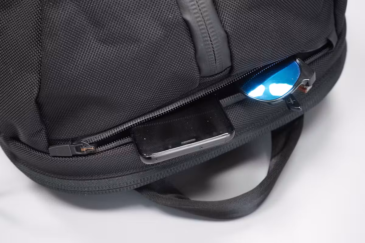 Aer Duffel Pack 3 | 顶部快取口袋和提手 Aer Duffel Pack 3 | 顶部快取口袋和提手