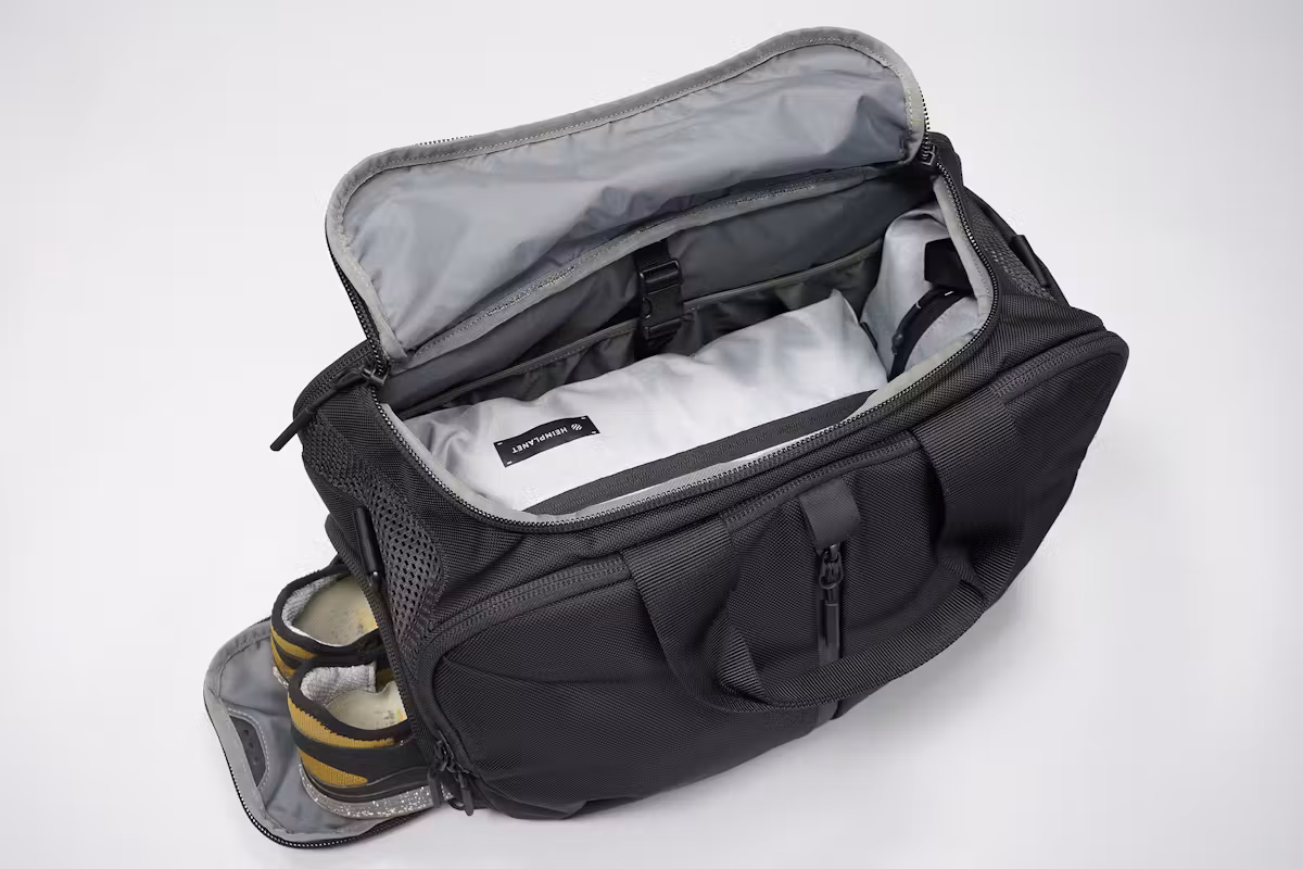Aer Gym Duffel 3 主隔层