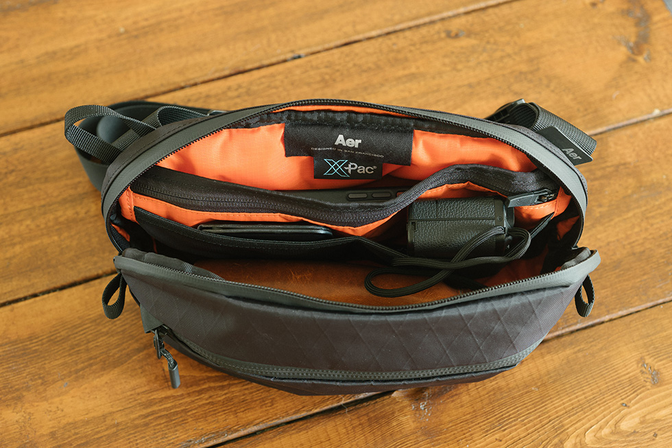 Aer Day Sling 3 斜挎包:内部口袋 Aer Day Sling 3 斜挎包:内部口袋
