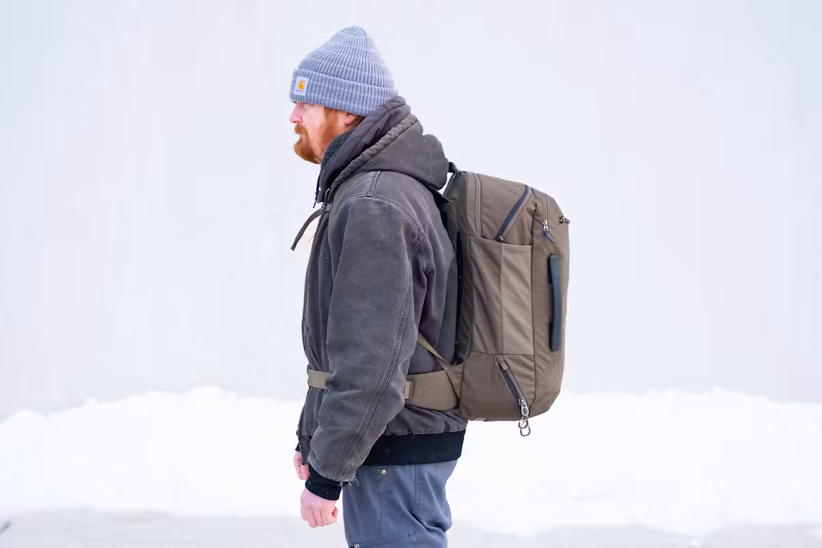Gregory Border Carry-On 40 (V2) 侧面 Gregory Border Carry-On 40 (V2) 侧面