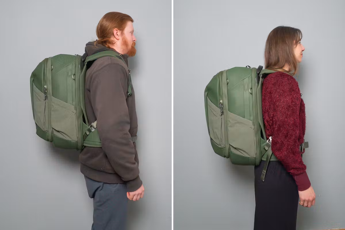 Peak Design 旅行背包 2 合 1 双人并排比较 Peak Design 旅行背包 2 合 1 双人并排比较
