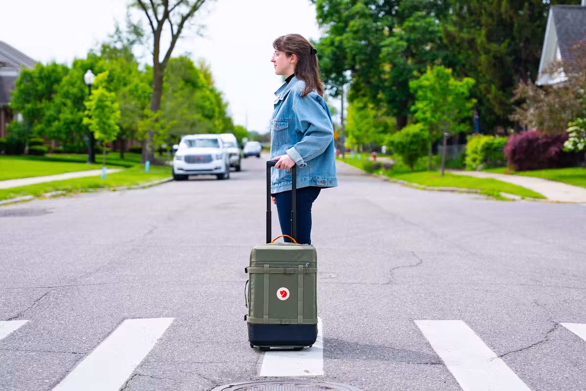 Fjallraven Farden 滚轮 35 侧面轮廓 Fjallraven Farden 滚轮 35 侧面轮廓