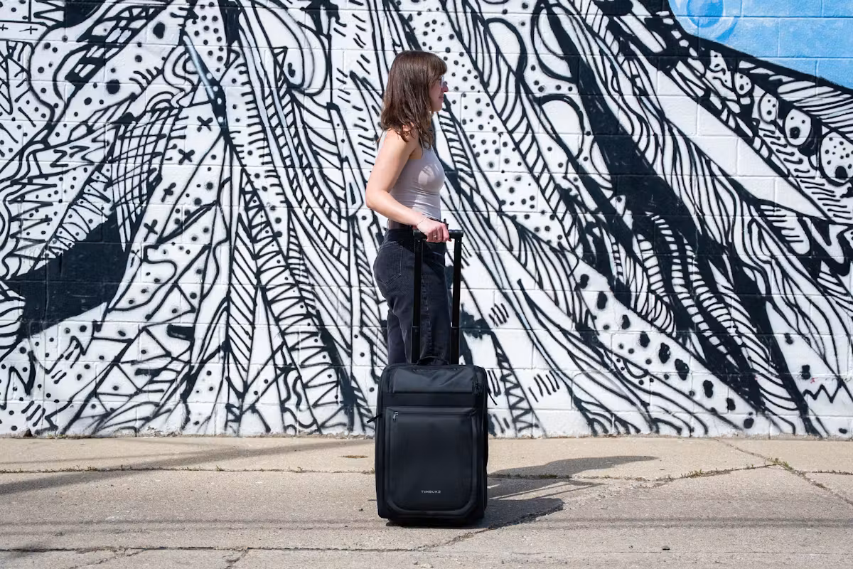 Timbuk2 Copilot 行李拉杆箱展示