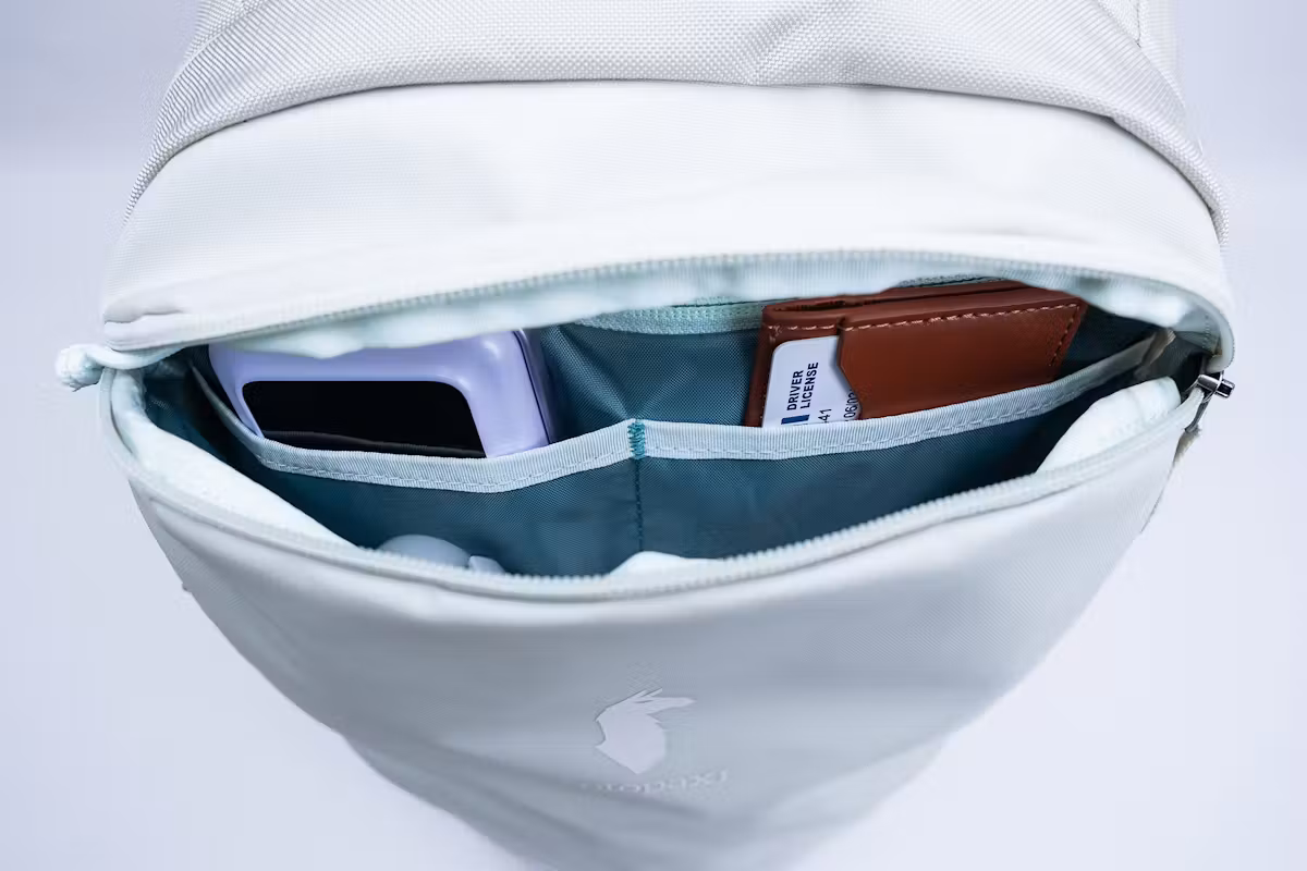 Cotopaxi Allpa 18L 背包收纳口袋