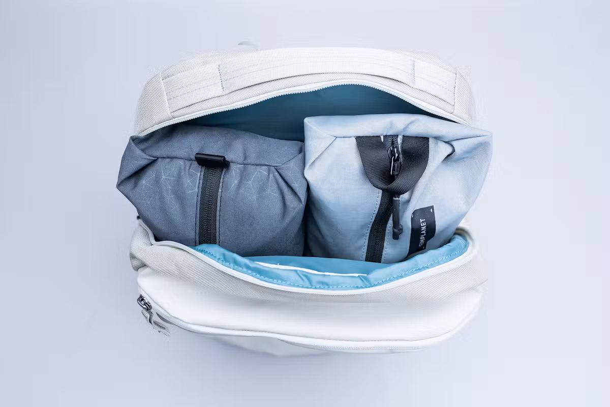 Cotopaxi Allpa 18L 日用背包满载状态