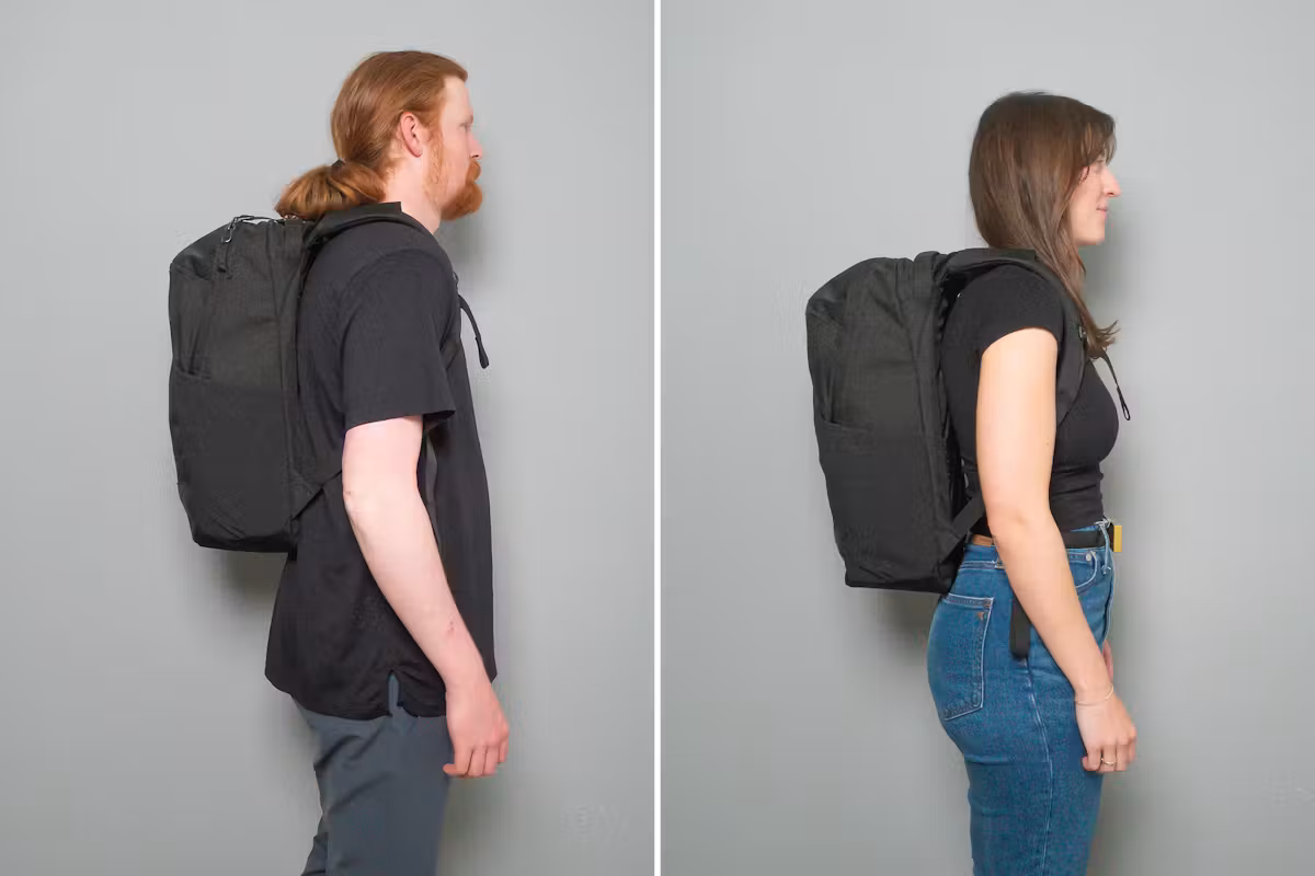 EVERGOODS CIVIC 半拉链 22L (V3) 并排比较 EVERGOODS CIVIC 半拉链 22L (V3) 并排比较
