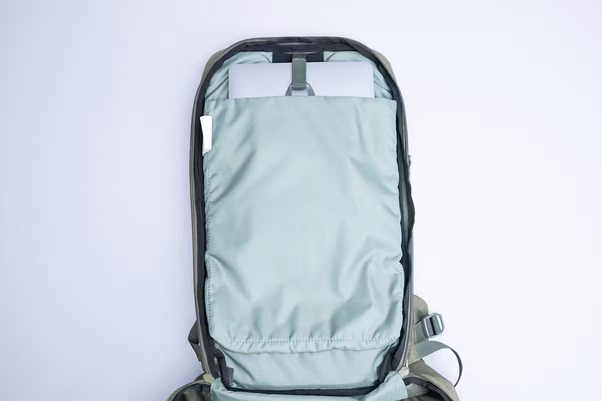 Kelty Redwing Traveler 30 笔记本电脑隔层 Kelty Redwing Traveler 30 笔记本电脑隔层