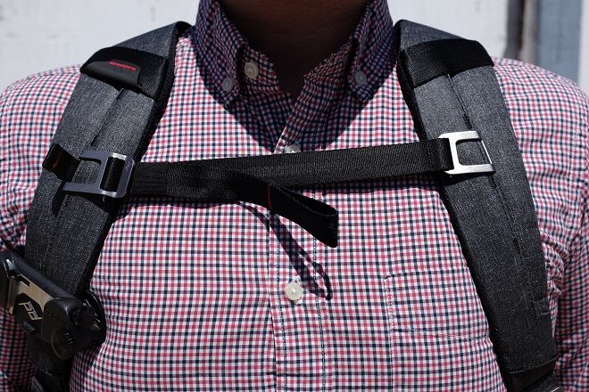 Peak Design Everyday Backpack 20L 日用背包:胸带 Peak Design Everyday Backpack 20L 日用背包:胸带