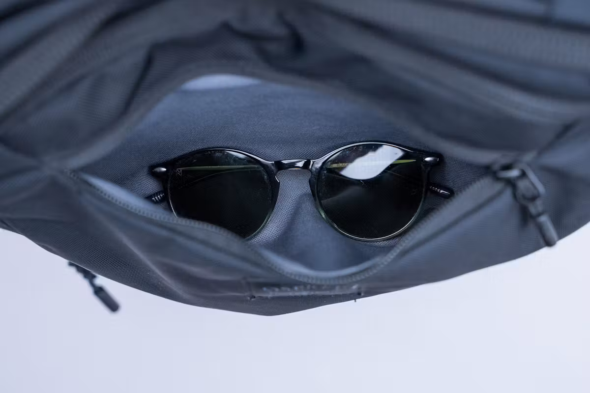 Osprey Aoede 公文包太阳镜口袋