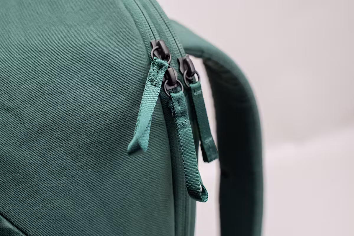 Peak Design City 背包 22L 拉链 Peak Design City 背包 22L 拉链