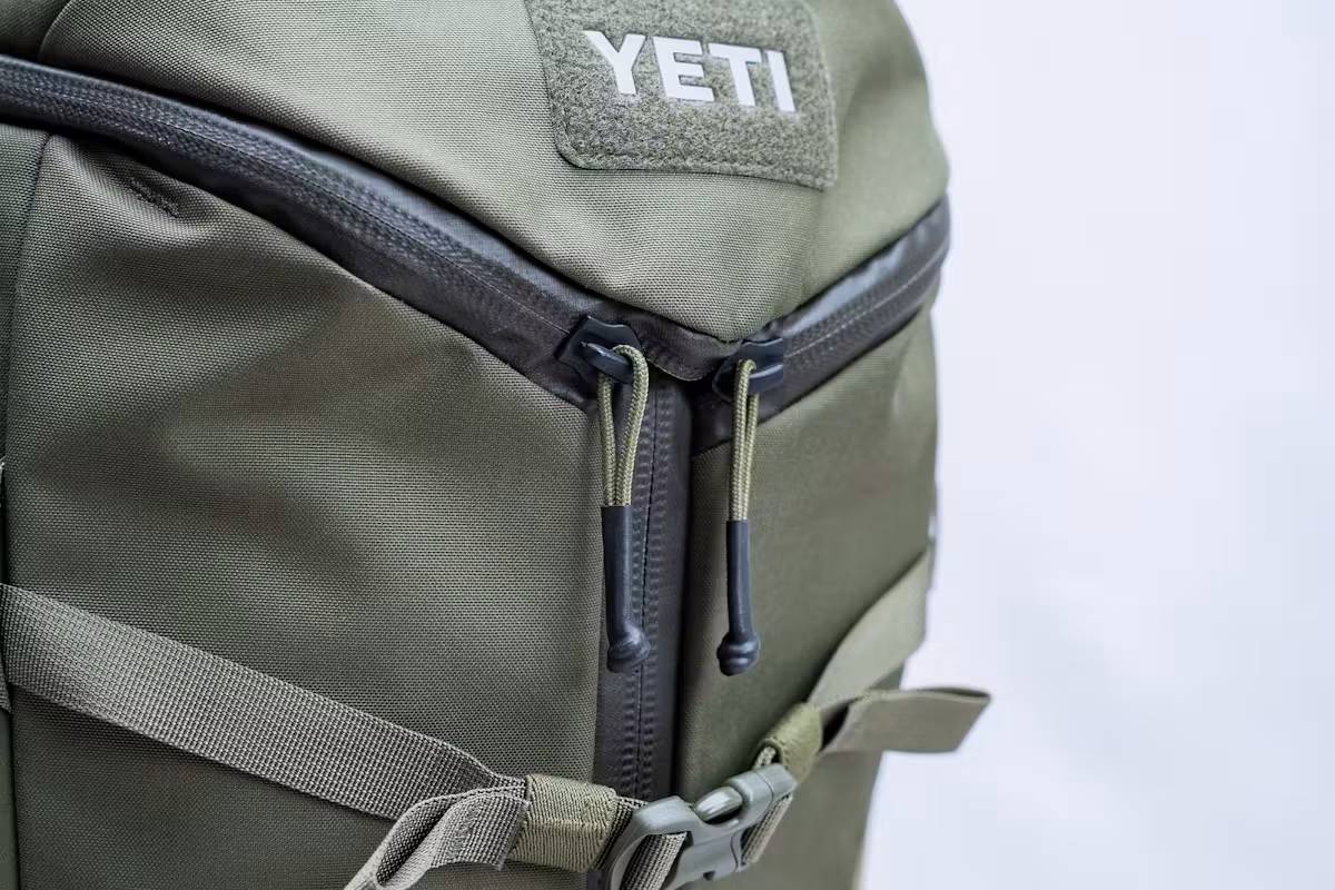 YETI Ranchero 27升背包 T型拉链 YETI Ranchero 27升背包 T型拉链
