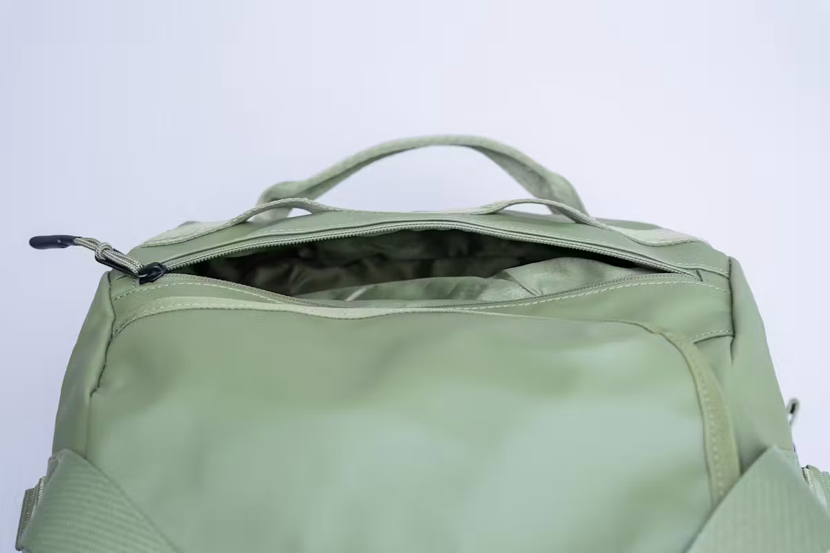 Thule Chasm 40升旅行包口袋 Thule Chasm 40升旅行包口袋