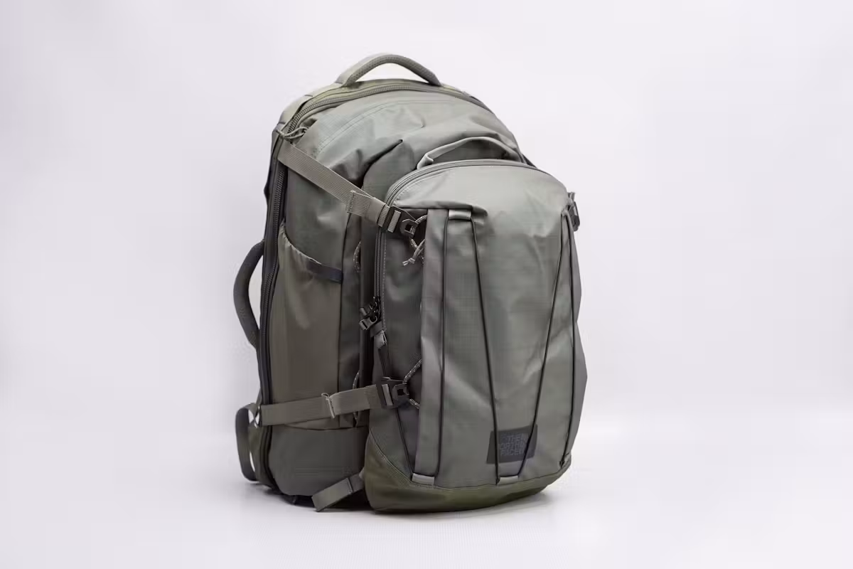 The North Face Base Camp Voyager Pro 轻量级背包套装
