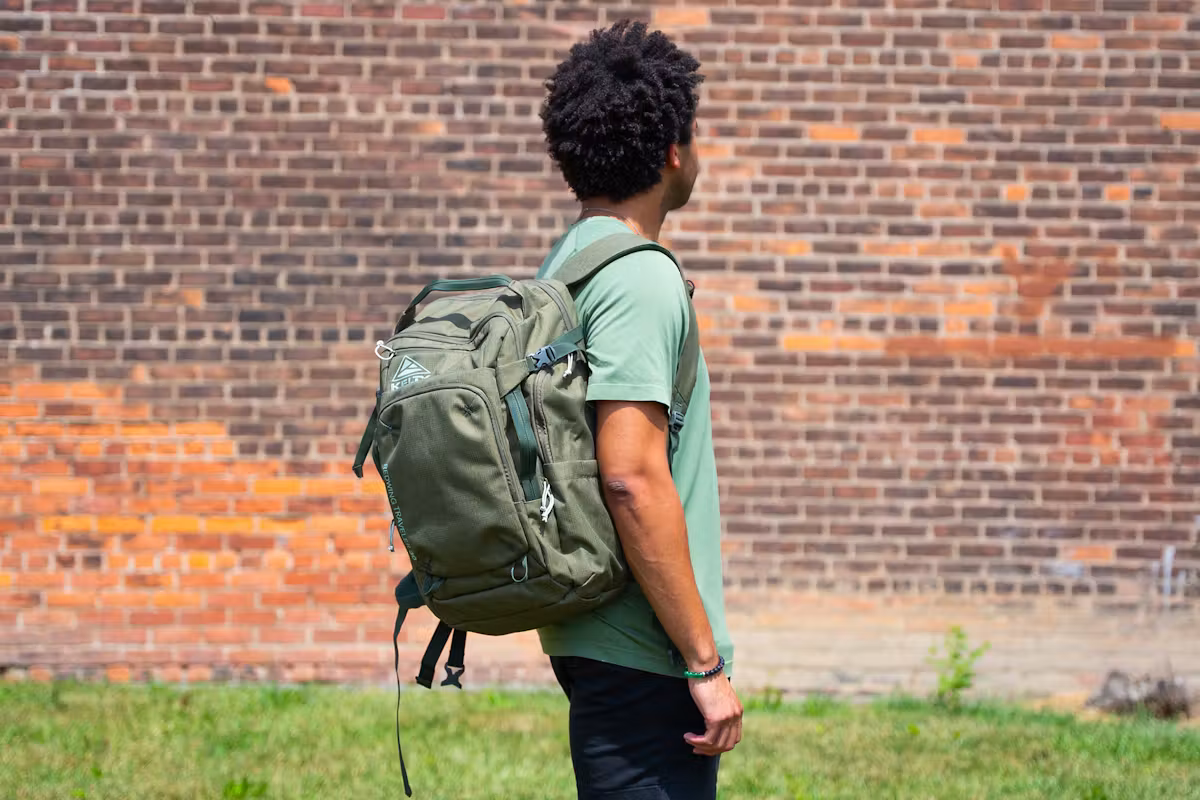Kelty Redwing Traveler 30 后视图 Kelty Redwing Traveler 30 后视图