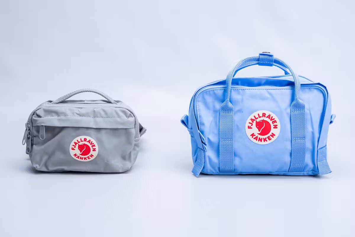 Fjallraven Kanken 腰包 Plus 对比 Fjallraven Kanken 腰包 Plus 对比