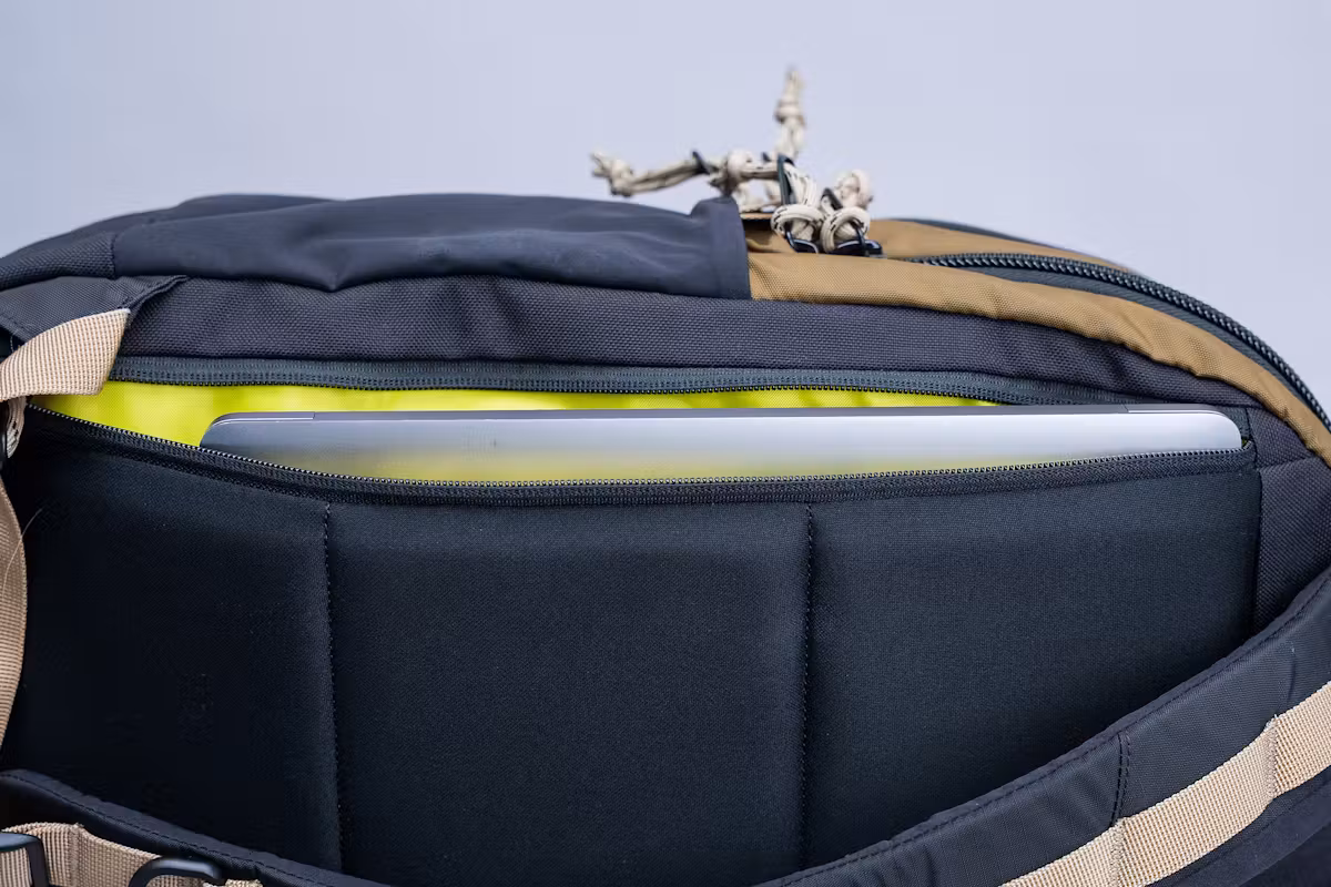 Topo Designs 通勤背包笔记本电脑隔层 Topo Designs 通勤背包笔记本电脑隔层