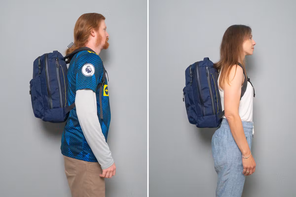 Topo Designs Global Pro 背包双人并排比较