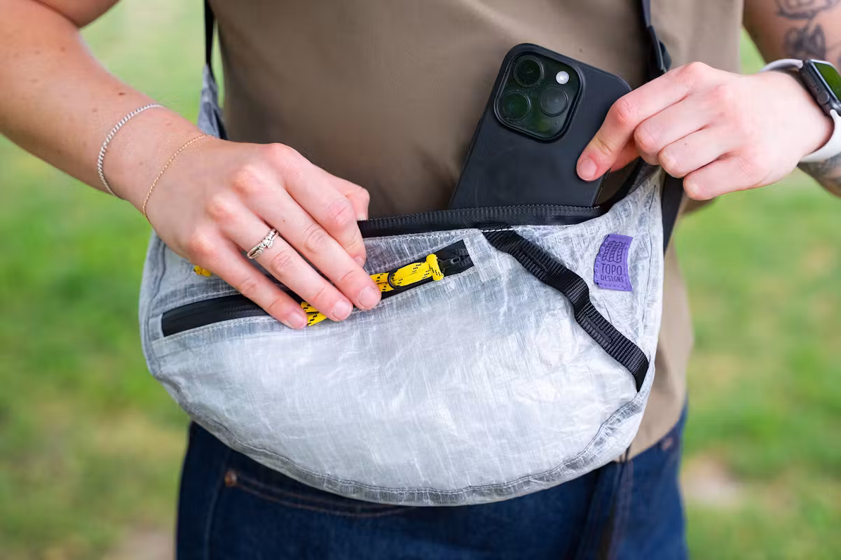 Topo Designs Moonlight 斜挎包使用中 Topo Designs Moonlight 斜挎包使用中