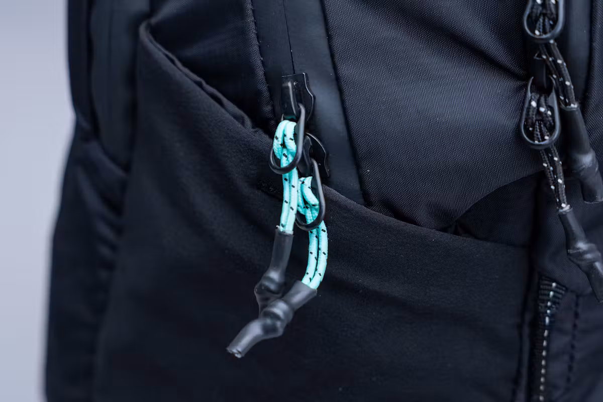 Pack Hacker x Matador ReFraction Pro 青绿色拉链头